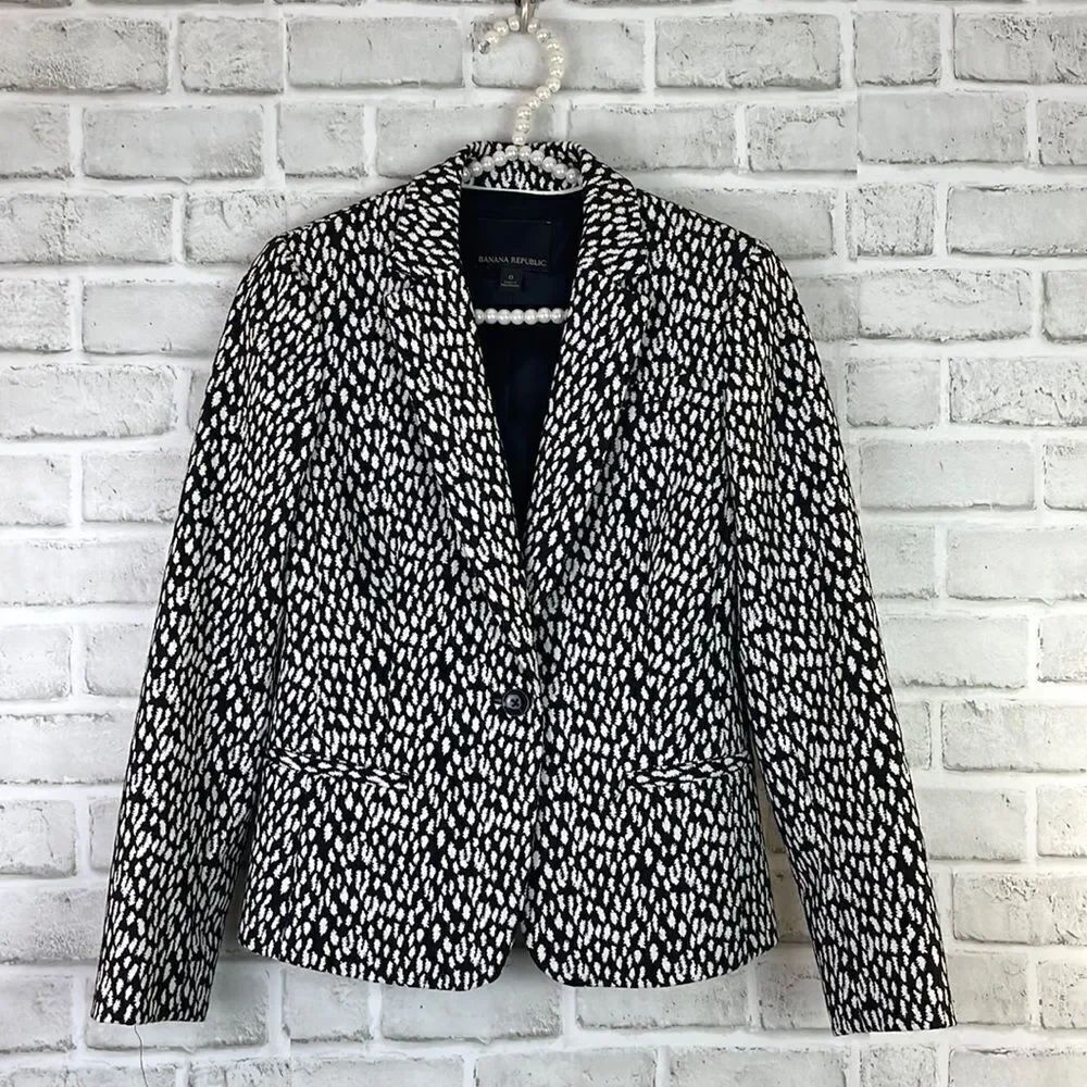 New Banana Republic Women’s Blazer Animal Print Black and White Size 0 Classic